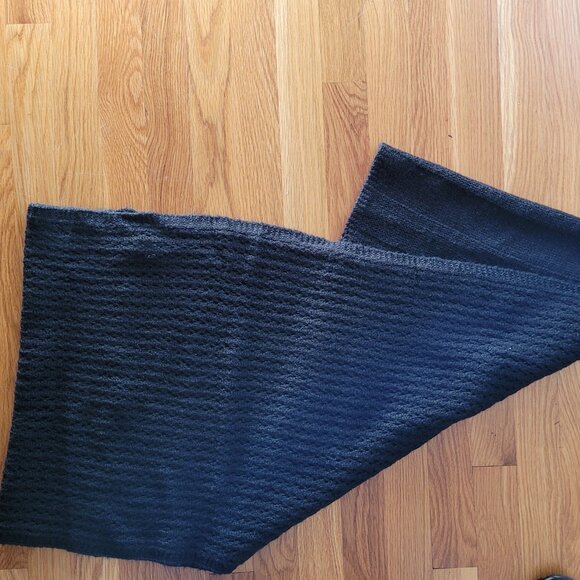 Nine West Black Infinity Large Scarf/Wrap - Picture 3 of 6